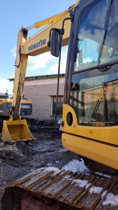 Сдается в аренду экскаватор Komatsu PC220-8