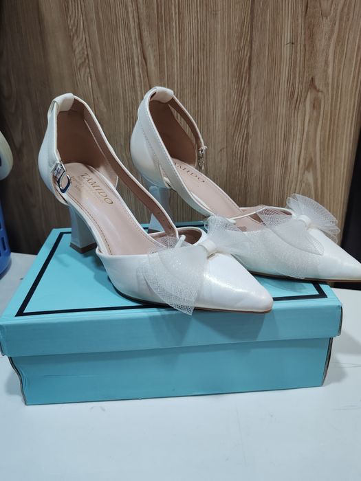 Продаются женская обувь