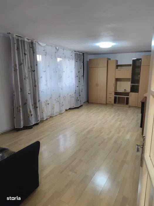 Apartament 1 camera, 42 mp, finisat, decomandat, zona strazii Arinilor
