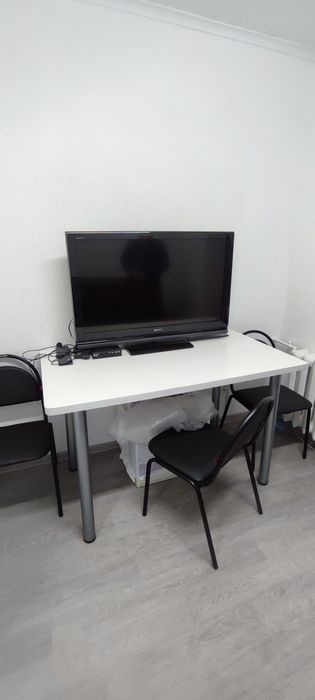 Продаются 2 стола