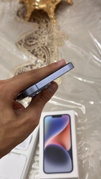 Iphone 14 blue ideal holati