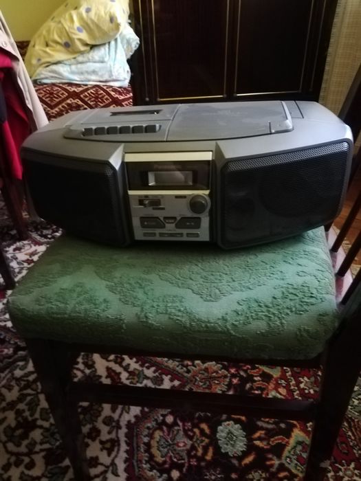 Radio casetofon Panasonic RX DS8 cu CD stare excelenta

*Radio CD