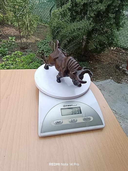 Статуетка на Бик