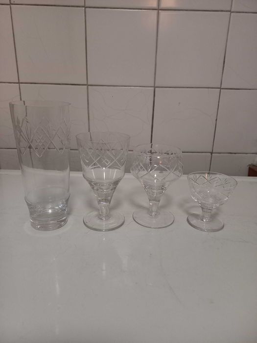 Кристални чаши,  четири вида размер от една серия