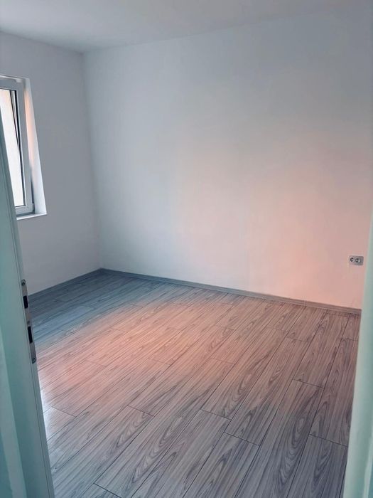 Apartament 2 camere zona centrala Petrila  32000 EUR negociabil