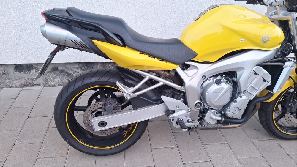 Yamaha FZ6 Naked