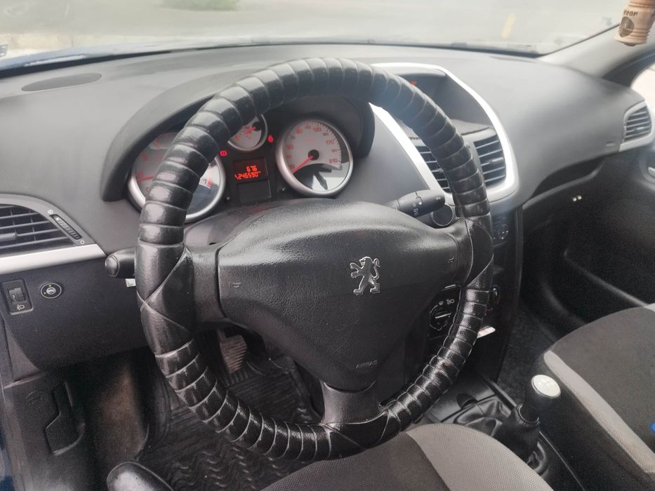 Продавам Пежо 207  1,4i  74 к.с., 2007 г.,
