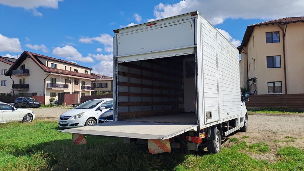 Vând Renault Master