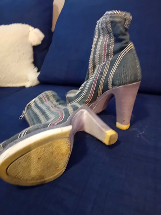 Елегантни дамски обувки