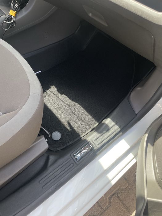 Новые полики из TПЭ-на Chevrolet Cobalt 5D