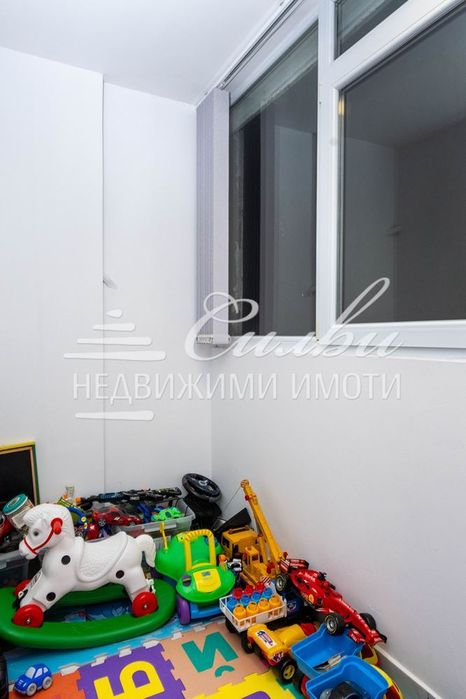 Продава се Тристаен апартамент в Шумен, Боян Българанов 2 - 85 кв.м за 1260 €/кв.м - Снимка #5