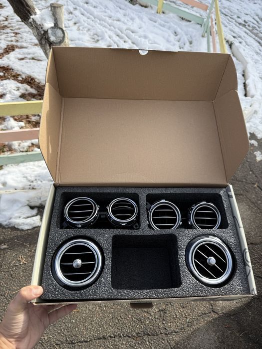 Продам дефлекторы оригинал на Мерседес w205/w213 E200,E300,E400