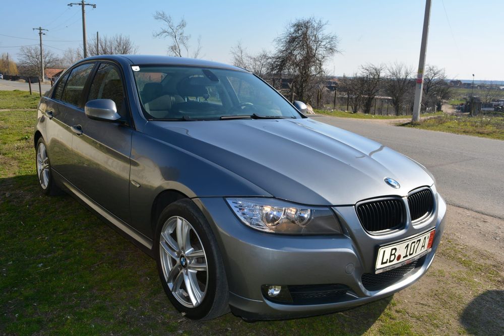 Vând BMW 320D 2009