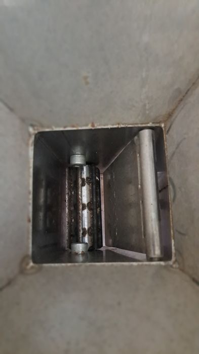 Машина за чупене на лешници