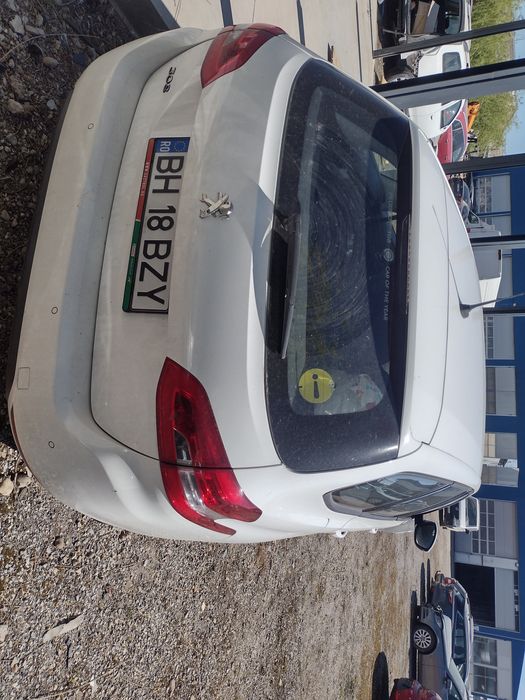 Vând ușa dreapta/ stânga  /haion portbagaj  Peugeot 308
