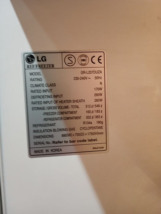 Frigider side by side LG