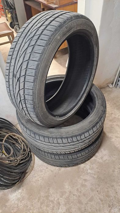 Гуми 3 бр. SUMITOMO 225/45/19
