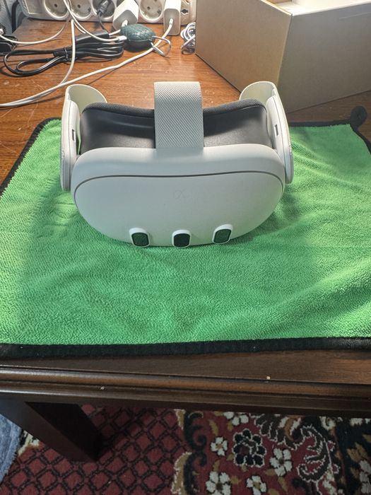 Meta quest 3 128 gb yengde 2 soat ishlagan