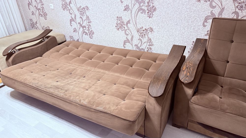 Диван раскладной и кресла