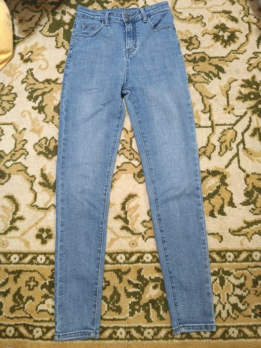 Продам Джинсы женские