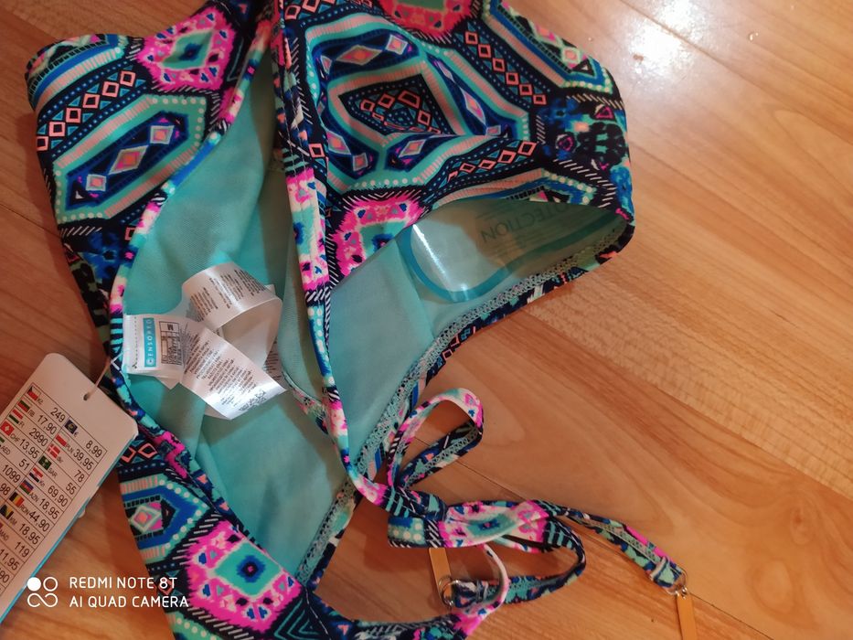 Бански с етикет лято