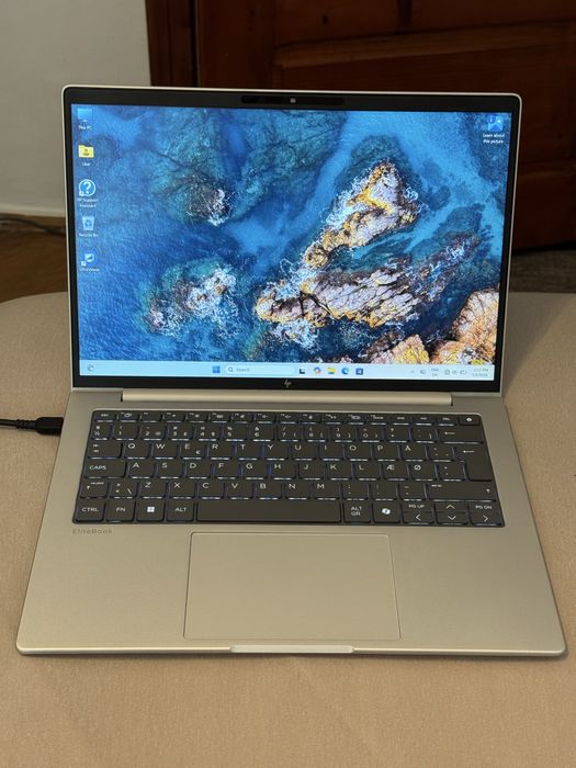 HP EliteBook 8 G1a 14 Ryzen 5 230 AI Touchscreen 4G LTE