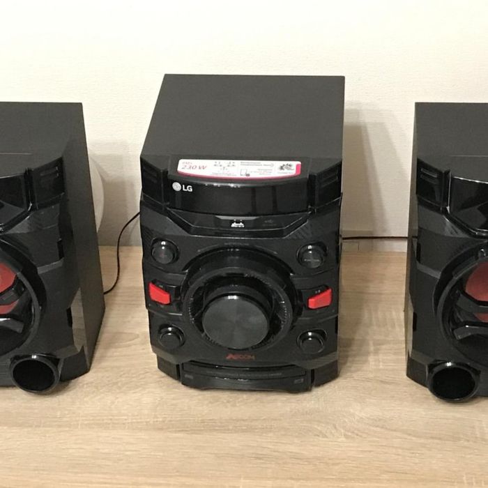 Музыкальный центр LG