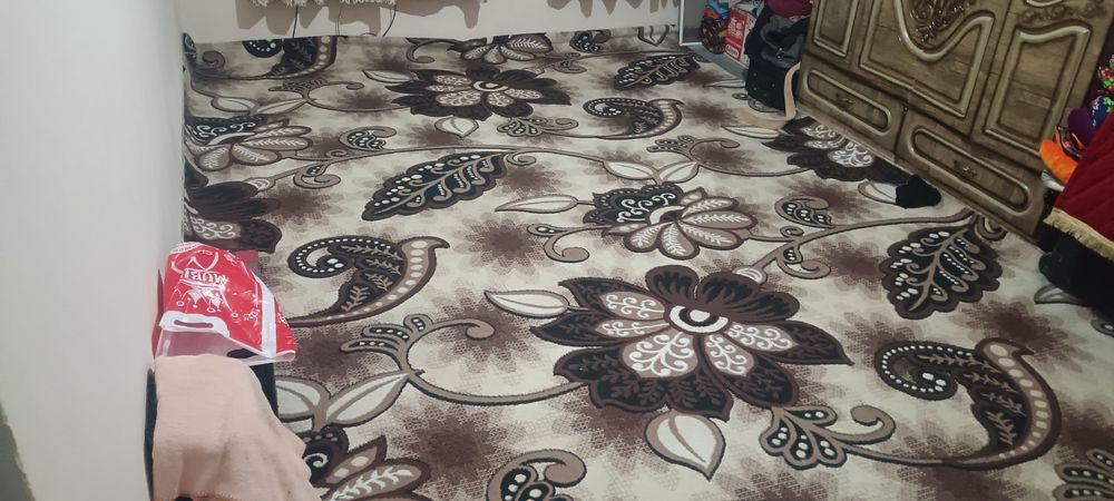 gilam 5×3m qaymoq rang900ming  qizili 1.5×3m500ming