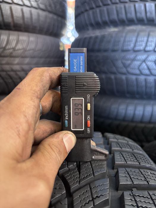 Anvelope Iarna 215/55/17 GoodYear UltraGrip Performance 215 55 17 R17