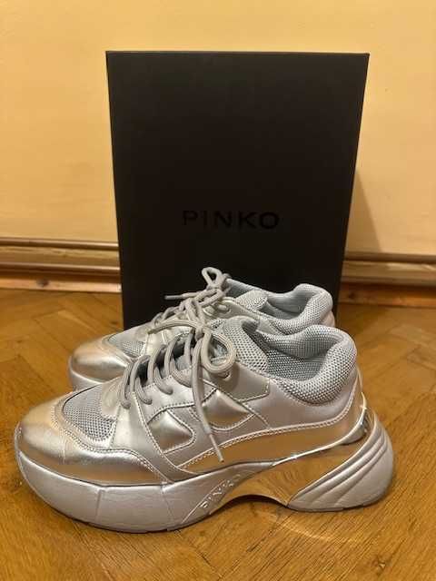 Продавам дамски обувки Pinko