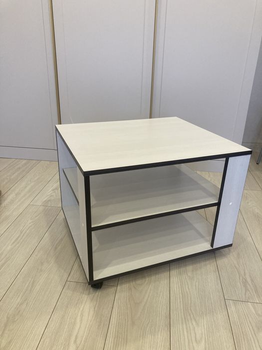 Журнальные столики.