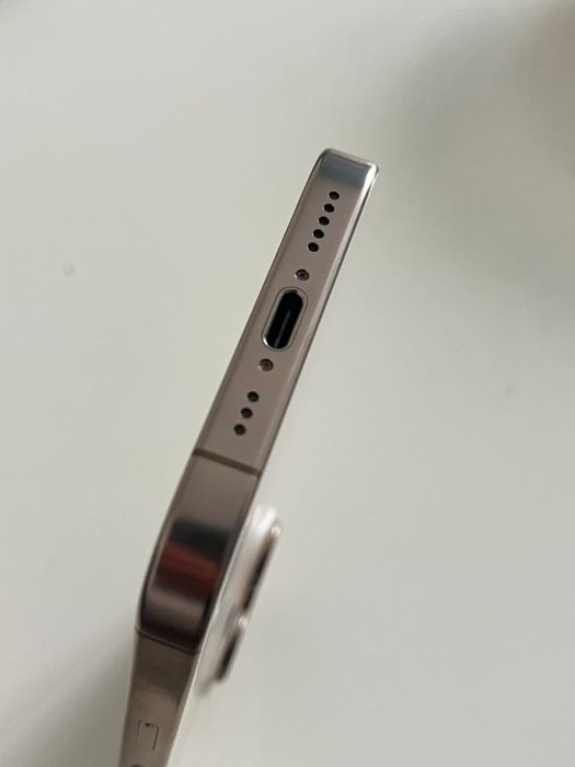 Iphone 16 pro 256gb desert titanium