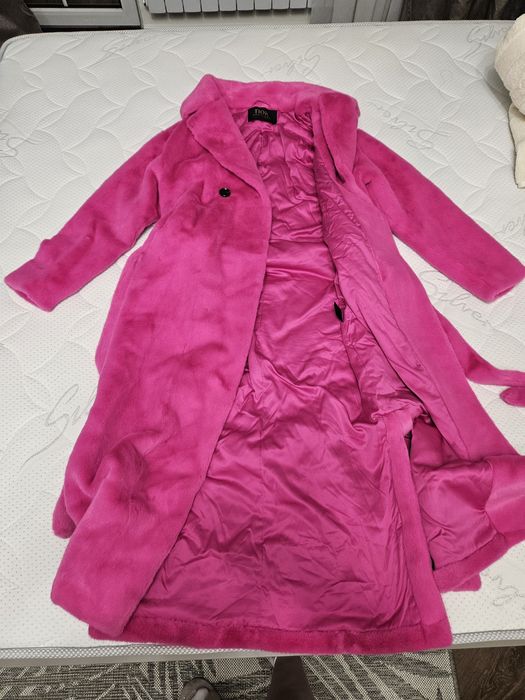 Продам розовую шубу