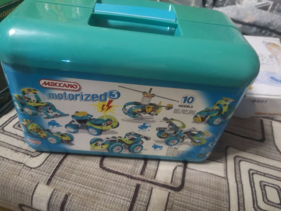 Конструктор, машинки в чемодане