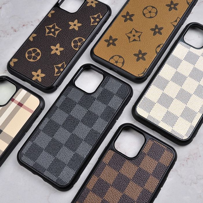 Чехол 11 pro max. Чехол Louis Vuitton для iphone 11 Pro. Чехол на айфон 11 Louis Vuitton. Луиветон чехол на iphone 11. Чехол Louis Vuitton для iphone 11.