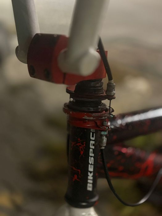 Vând bmx original custom
