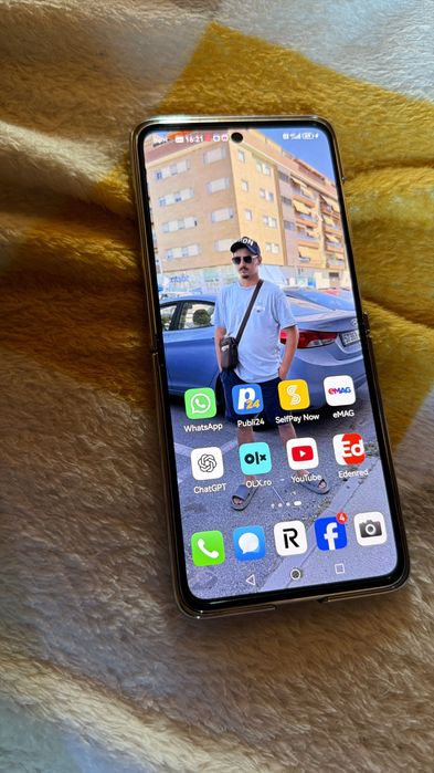 Huawei p50 flip în stare foarte bună