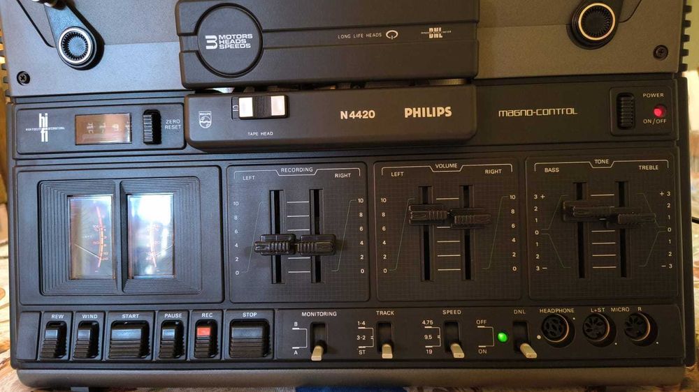 Magnetofon Philips N4420