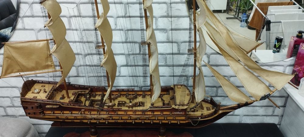 Продается коллекционные Корабли!