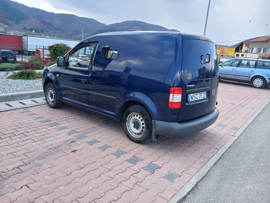 Volkswagen caddy cu 4 locuri