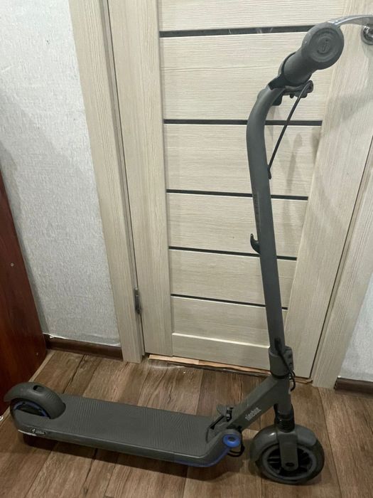 Продам Электросамокат Ninebote