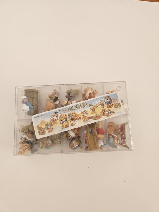 Kinder colectie completa bzp pisicile egiptene