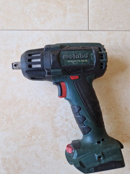 Metabo SSW 18 LTX 400 BL - masina de insurubat cu impact