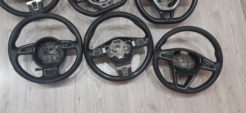 Vând Volane Passat CC, B7, Golf 6, 7,  Audi