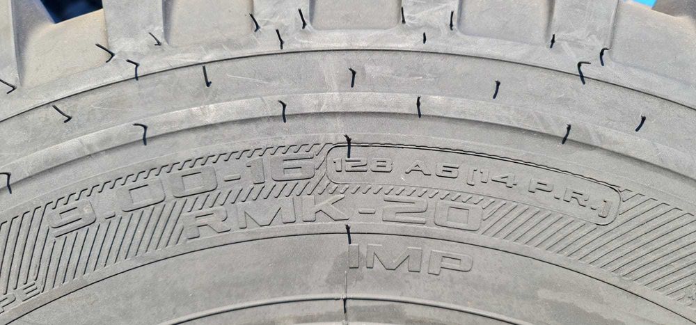 Cauciucuri noi 9.00-16  14 pliuri anvelope cramponate remorca