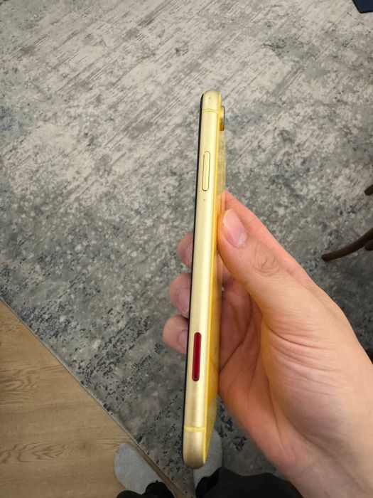 Iphone XR 64 ГБ;)