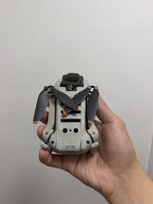 Продам дрон Dji mini 2 SE