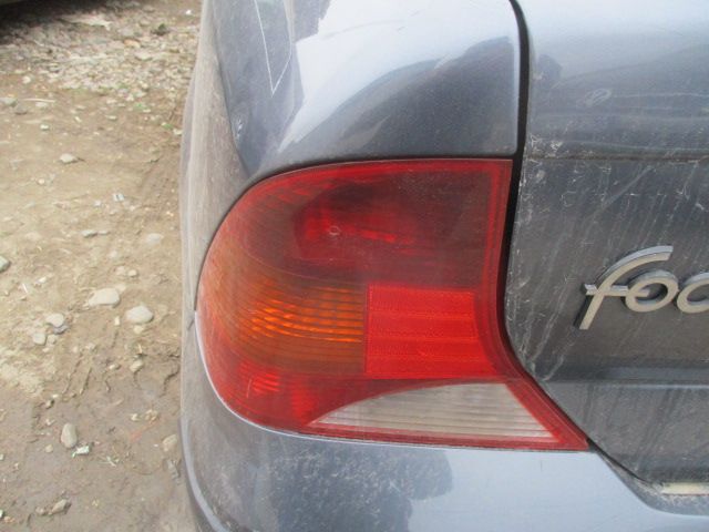 Tripla stop stanga dreapta Ford Focus 1 sedan limuzina an 1998-2004