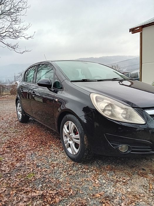 Vând Opel corsa d