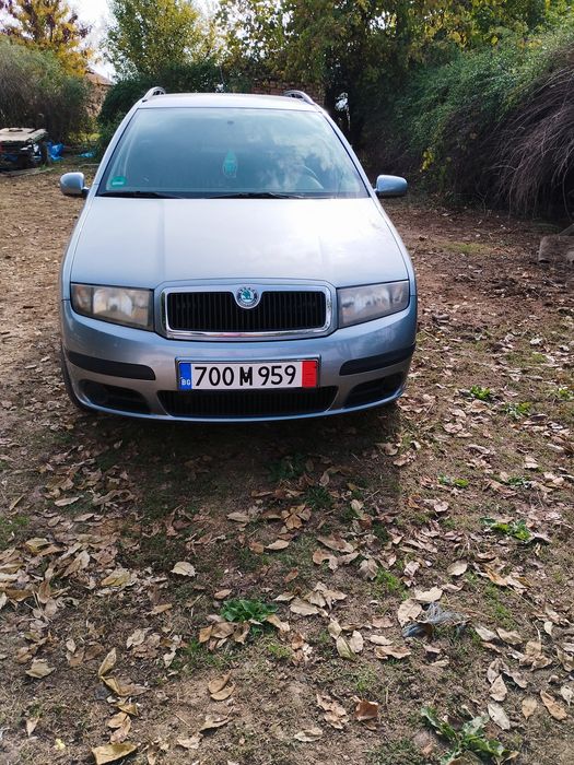 Кола Шкода Фабия 1.4 бензин.16 винтла нов фонос.продавасе